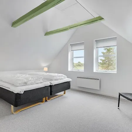 Dom wakacyjny 2 Bedroom Awesome In Romo *